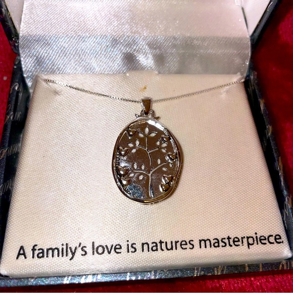 NWT sterling silver family tree pendant - Picture 2 of 9